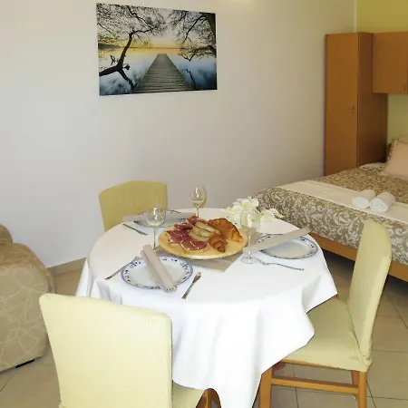 아파트 Toni-1 By Interhome Grebaštica